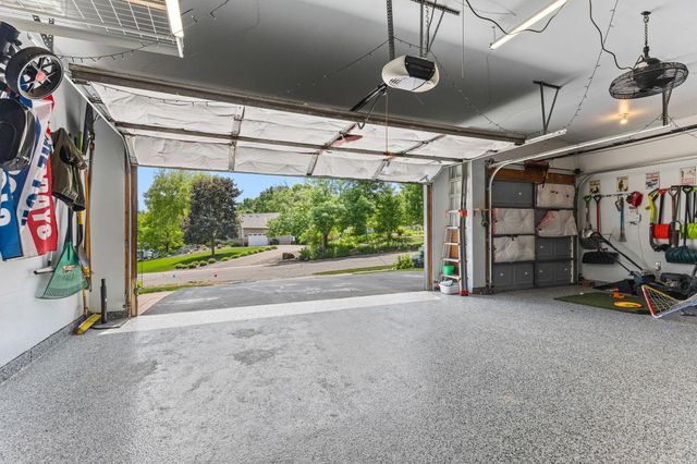 1132 Falls Circle, Chaska, MN 55318