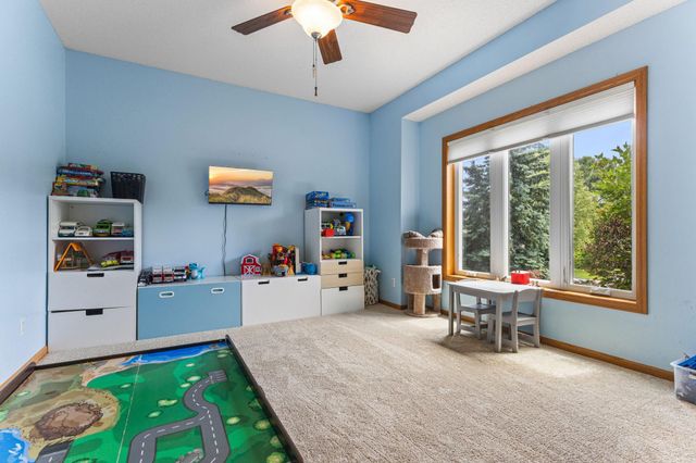 1132 Falls Circle, Chaska, MN 55318