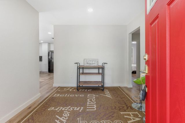 2427 Hodges Street, Baytown, TX 77521