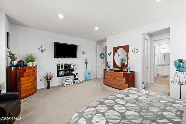 417 White Bark Lane, Simi Valley, CA 93065