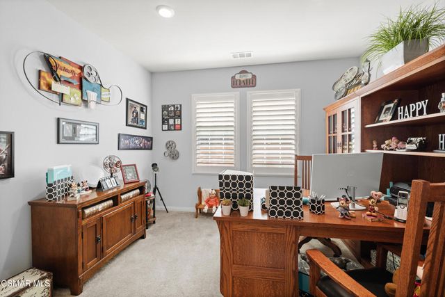 417 White Bark Lane, Simi Valley, CA 93065