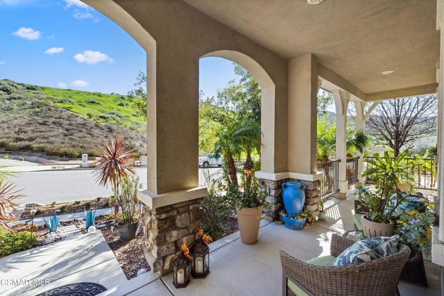 417 White Bark Lane, Simi Valley, CA 93065