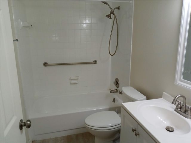 510 CRANES WAY 201, Altamonte Springs, FL 32701