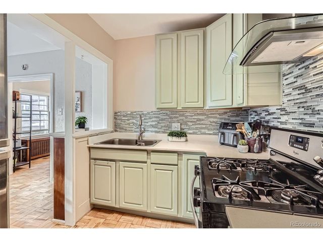 963 N Logan St 11, Denver, CO 80203