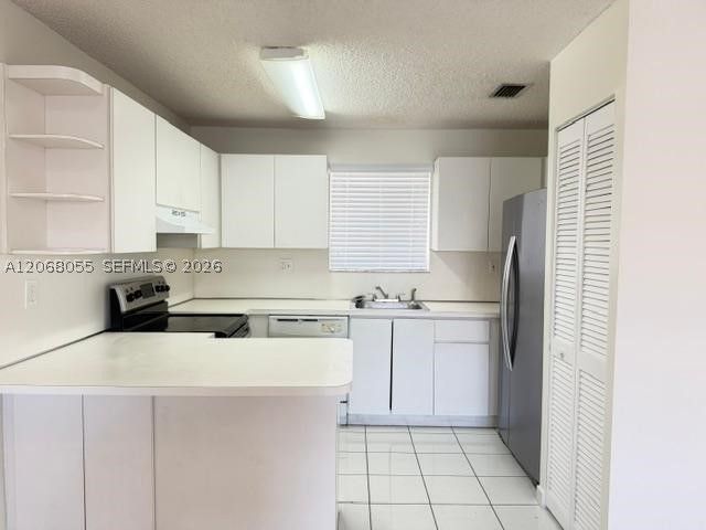 3260 W 70th St 202, Hialeah, FL 33018