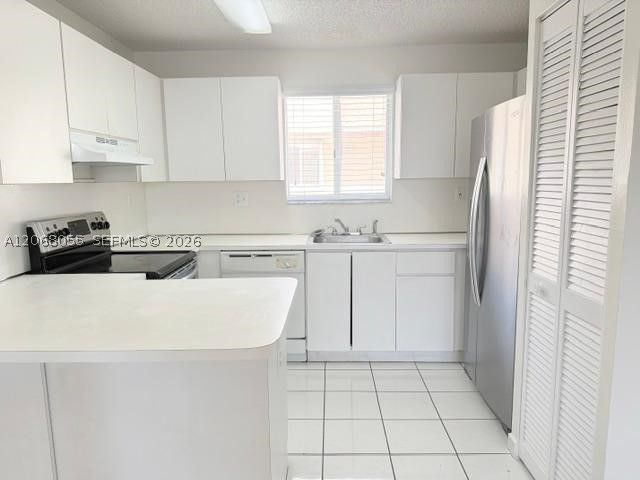 3260 W 70th St 202, Hialeah, FL 33018