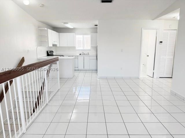 3260 W 70th St 202, Hialeah, FL 33018