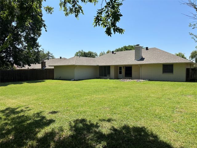 302 Dove Creek Trail, Southlake, TX 76092