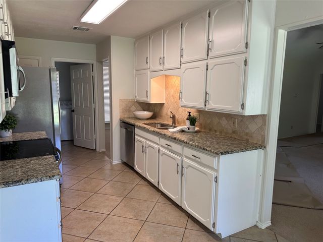 302 Dove Creek Trail, Southlake, TX 76092