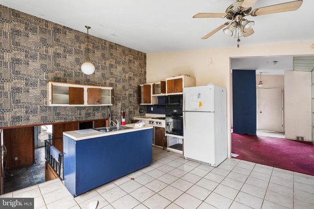 1542 DAWS RD, Blue Bell, PA 19422