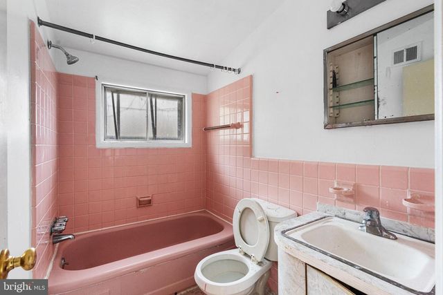 1542 DAWS RD, Blue Bell, PA 19422