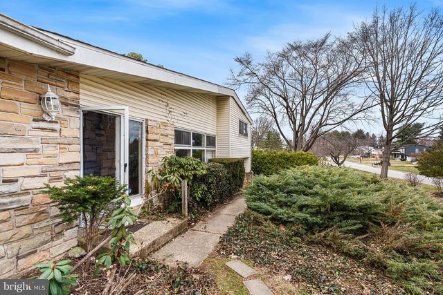 1542 DAWS RD, Blue Bell, PA 19422