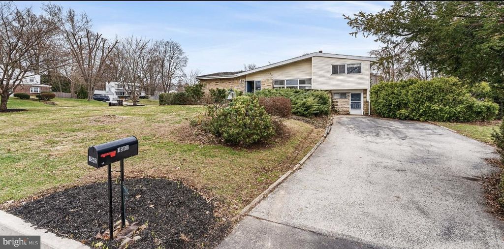 1542 DAWS RD, Blue Bell, PA 19422