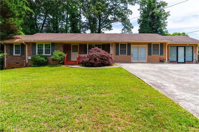 2888 Mockingbird Circle, Duluth, GA 30096