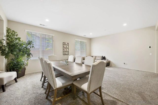 2928 Burnet Dr, Escondido, CA 92027