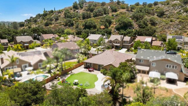 2928 Burnet Dr, Escondido, CA 92027