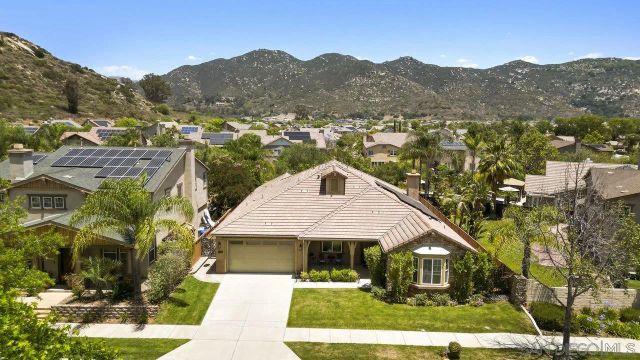 2928 Burnet Dr, Escondido, CA 92027
