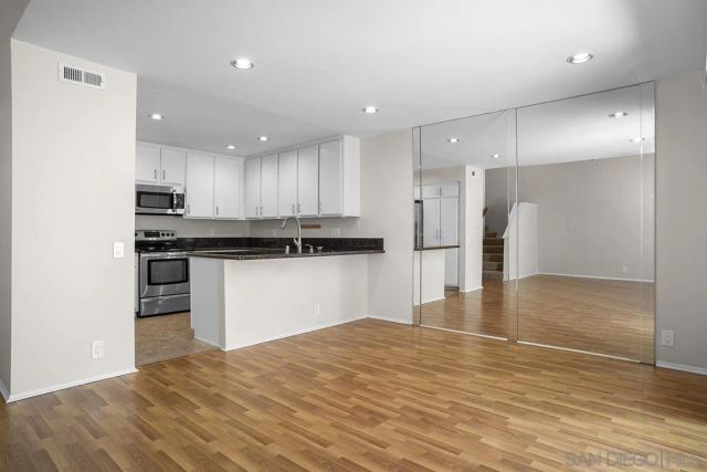 4235 Porte De Palmas 181, San Diego, CA 92122