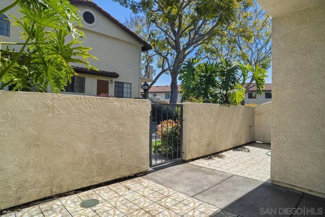 4235 Porte De Palmas 181, San Diego, CA 92122