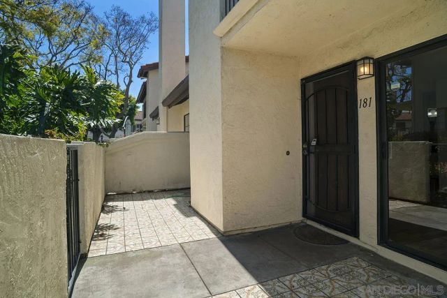 4235 Porte De Palmas 181, San Diego, CA 92122