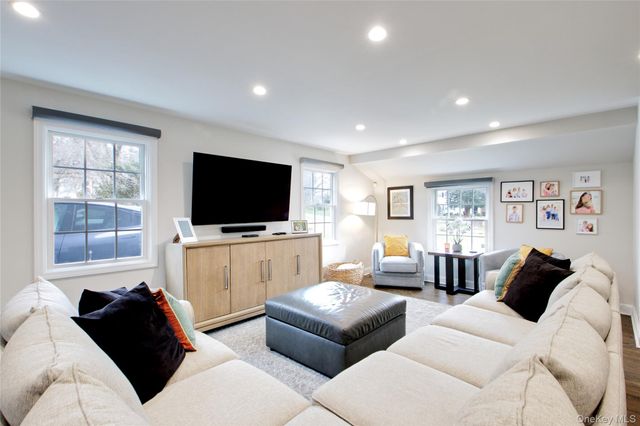 109 Country Club Drive, Port Washington, NY 11050