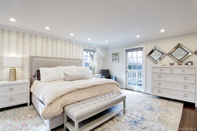 109 Country Club Drive, Port Washington, NY 11050