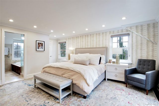 109 Country Club Drive, Port Washington, NY 11050