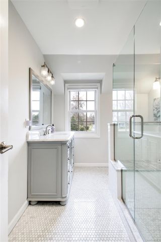 109 Country Club Drive, Port Washington, NY 11050