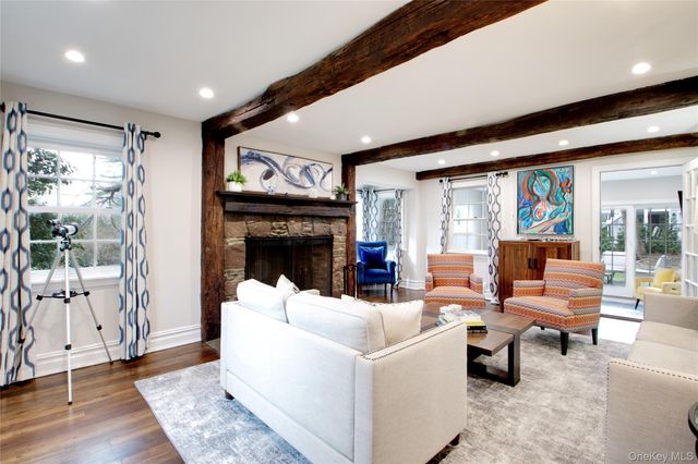 109 Country Club Drive, Port Washington, NY 11050