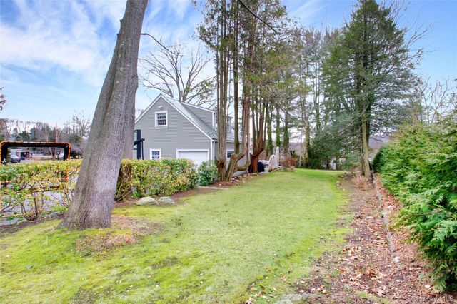 109 Country Club Drive, Port Washington, NY 11050