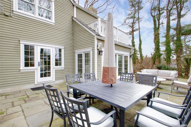 109 Country Club Drive, Port Washington, NY 11050