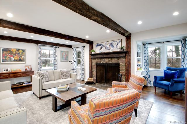 109 Country Club Drive, Port Washington, NY 11050