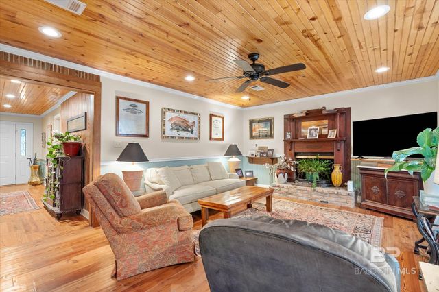901 Captain O'Neal Drive, Daphne, AL 36526