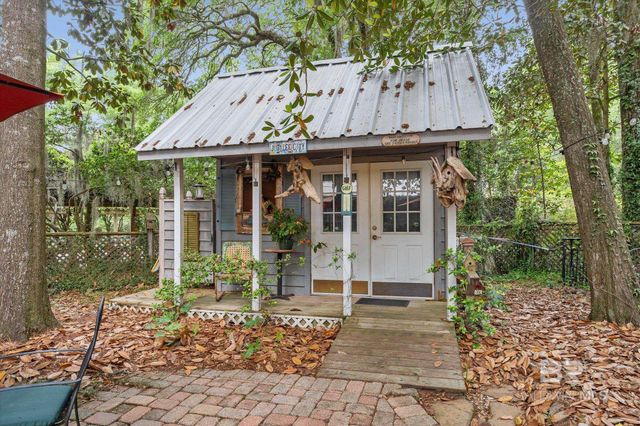 901 Captain O'Neal Drive, Daphne, AL 36526