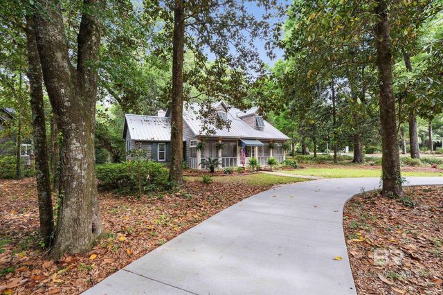901 Captain O'Neal Drive, Daphne, AL 36526