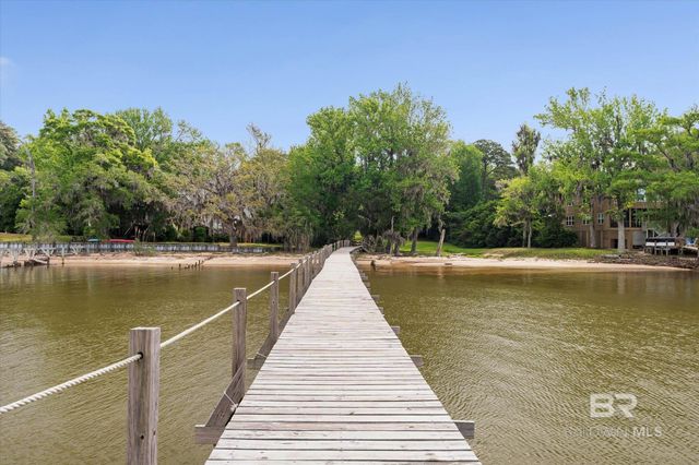 901 Captain O'Neal Drive, Daphne, AL 36526
