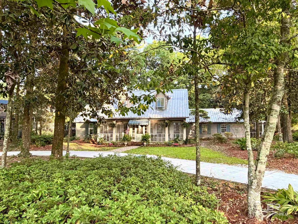 901 Captain O'Neal Drive, Daphne, AL 36526