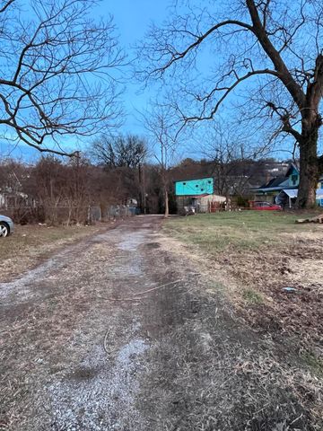2201 E 14th Street, Chattanooga, TN 37404