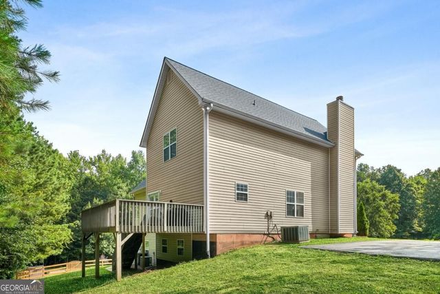 176 Oak Leaf Drive, Carrollton, GA 30116