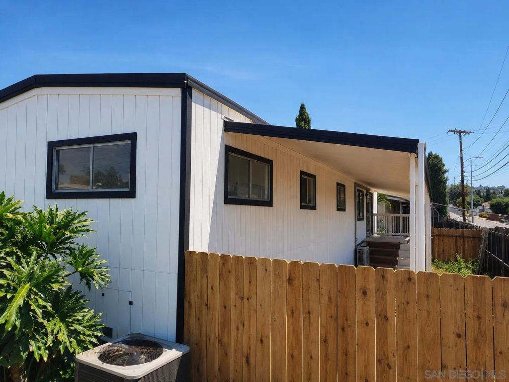 12044 Royal SPC 4, El Cajon, CA 92021