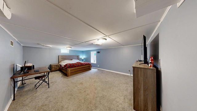 2159 Farnam STREET, La Crosse, WI 54601