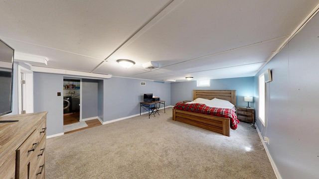 2159 Farnam STREET, La Crosse, WI 54601