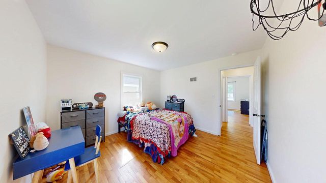 2159 Farnam STREET, La Crosse, WI 54601