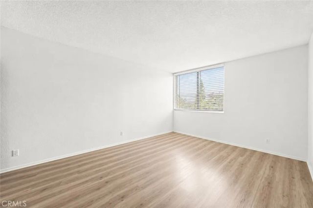 4505 California 402, Long Beach, CA 90807