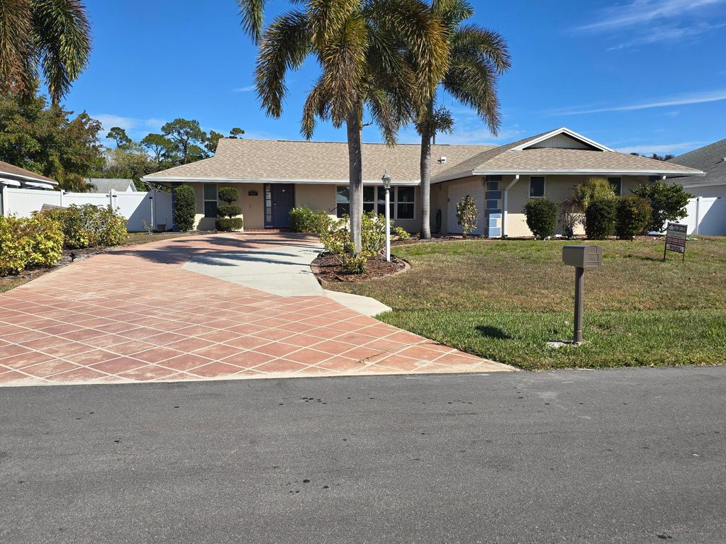 1011 SE Spinnaker Avenue, Port St. Lucie, Port St Lucie, FL 34983