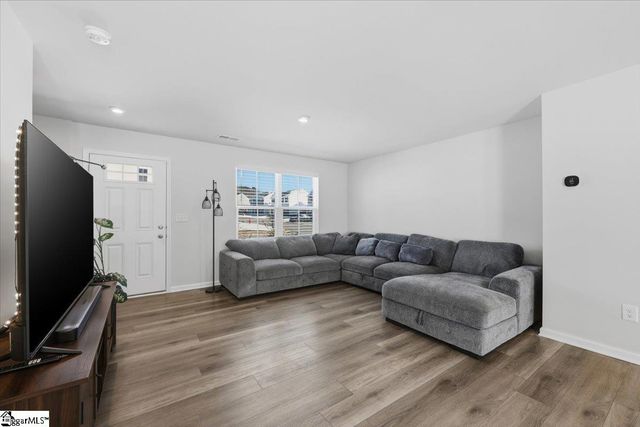 725 Bolsover Way, Woodruff, SC 29388