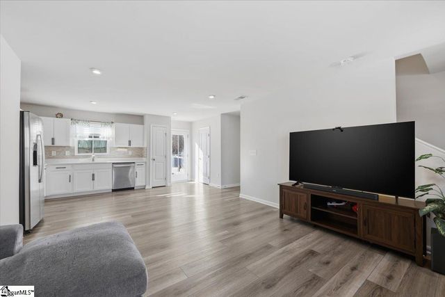 725 Bolsover Way, Woodruff, SC 29388