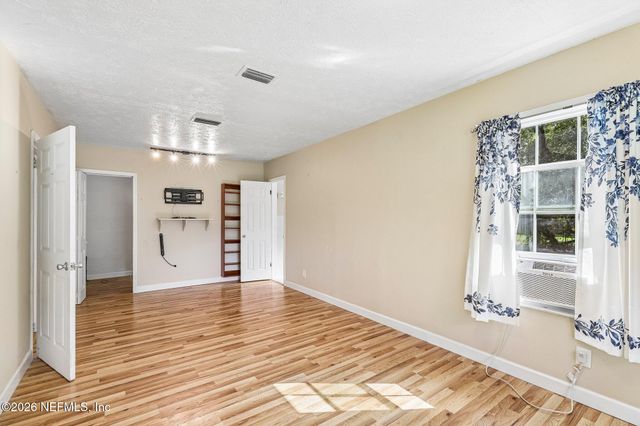2543 QUAIL ROOST Road, Middleburg, FL 32068