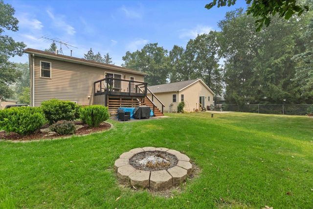 9921 271st AVENUE, Trevor, WI 53179