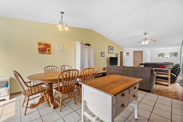 9921 271st AVENUE, Trevor, WI 53179